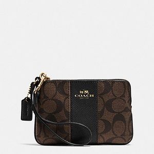 COACH CORNER ZIP WRISLET NWT